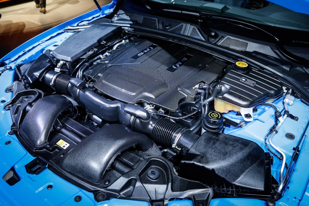 2014-Jaguar-XFR-S-engine-