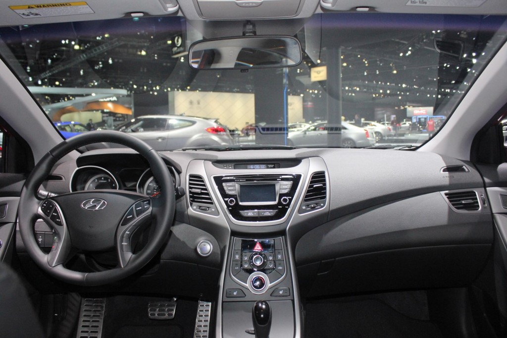 2014-Hyundai-Elantra-Sport-8