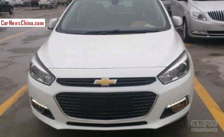 Chevrolet_Cruze_2015-4