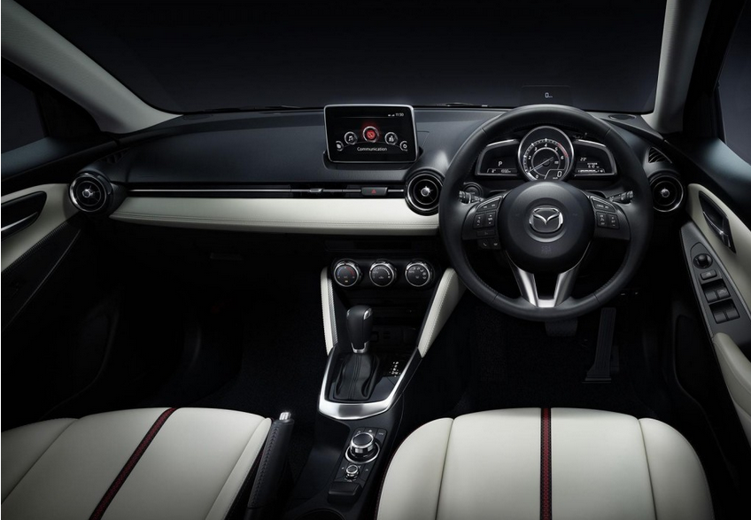 mazda2-2014-hatchback6