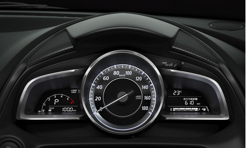 mazda2-2014-hatchback8