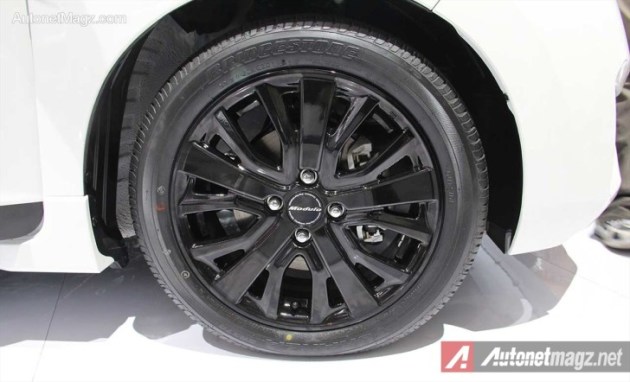 Honda-Jazz-RS-Black-Top-Limited-Edition-Modulo-Alloy-Wheels