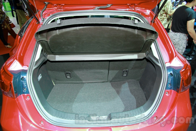 real-mazda2-4