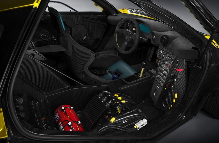 McLaren-P1-GTR-Inside
