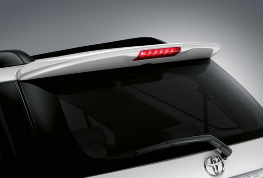 fortuner-rear-spoiler