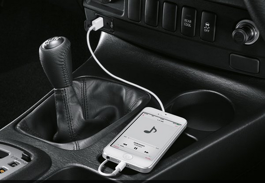 fortuner-usb-aux