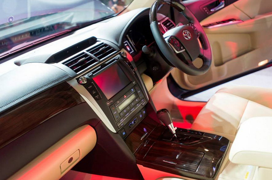 toyotaCamry2015-1
