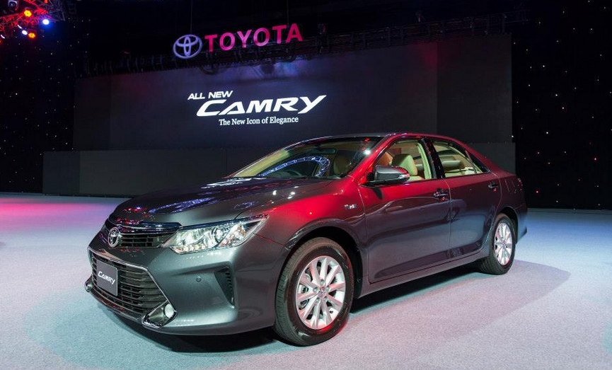 toyotaCamry2015