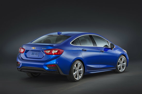 Chevrolet-cruze-2016-rear