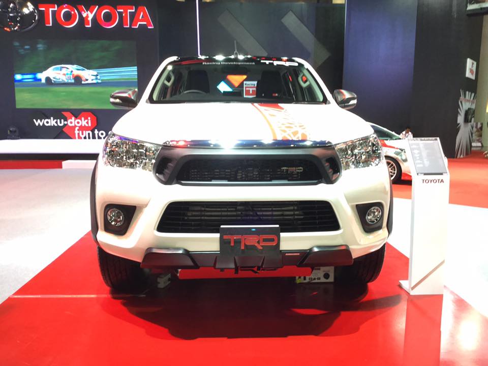 Toyota-Revo-TRD1