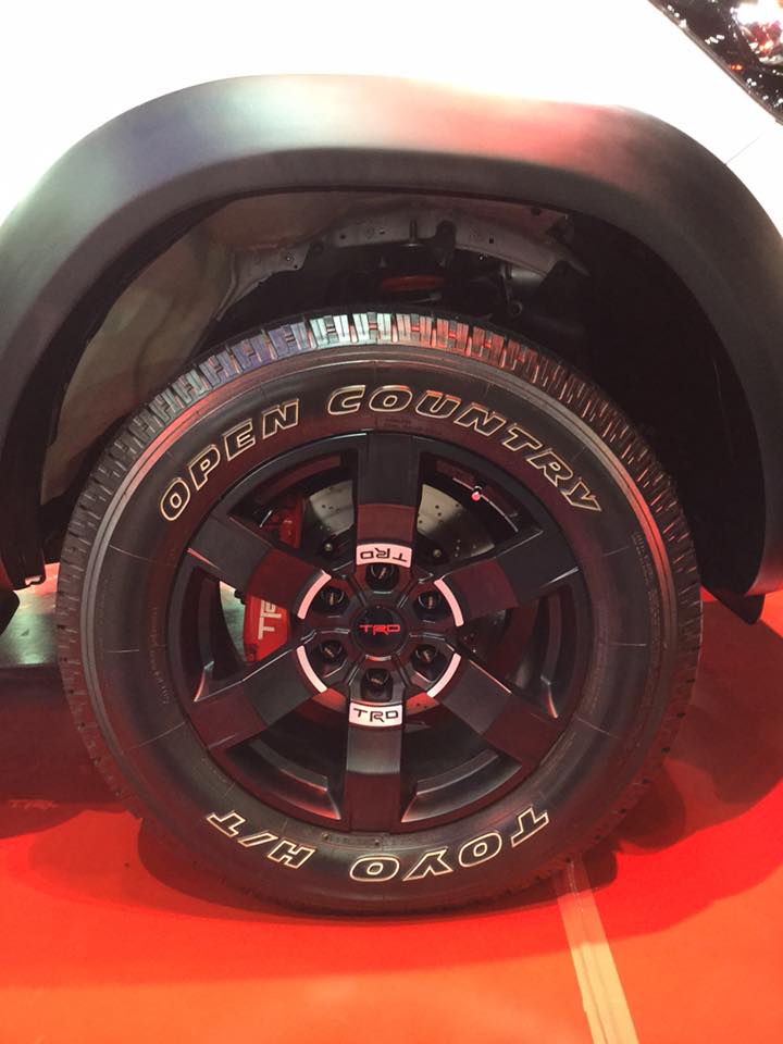 Toyota-Revo-TRD6