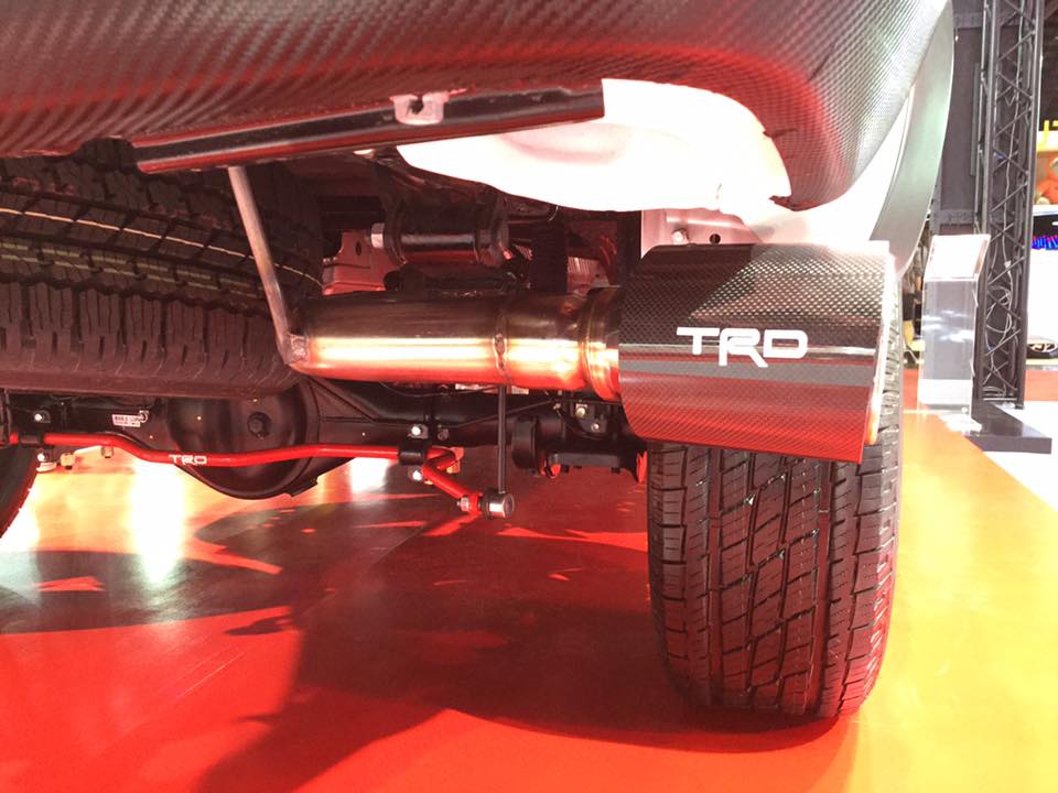 Toyota-Revo-TRD9