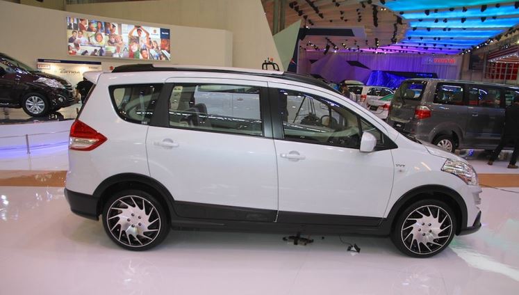 Suzuki-Ertiga-2015-6
