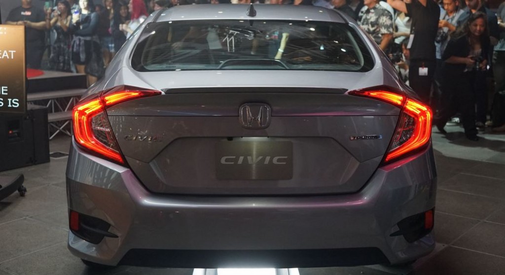 All-New-Civic-2016-12