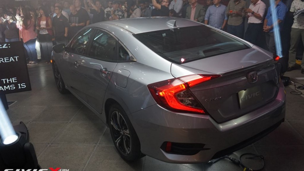 All-New-Civic-2016-13