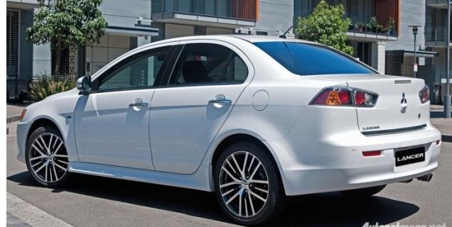 Mitsubishi-Lancer-facelife