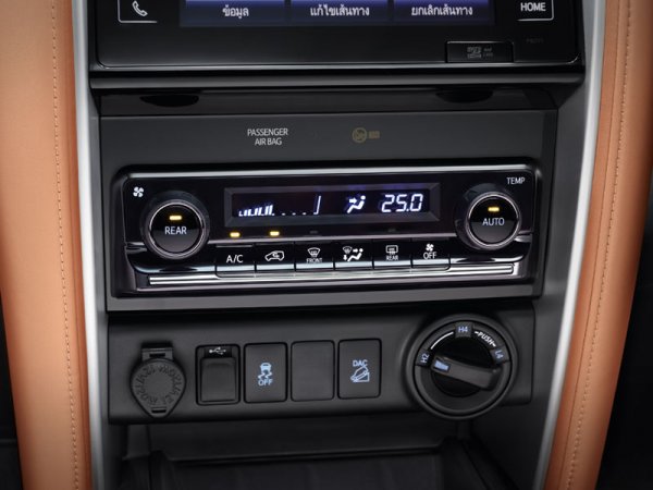 Toyota-fortuner-2016-in5