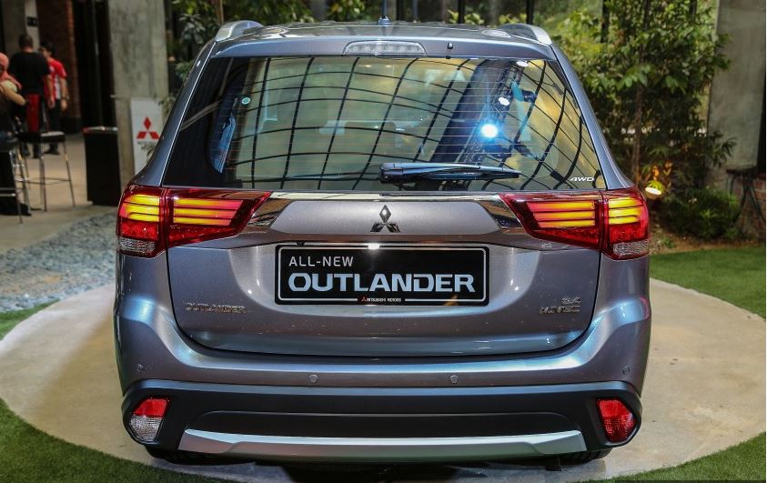New-Mitsubishi-Outlander-2016-6