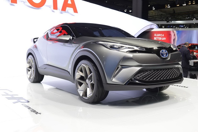 Toyota-C-HR-0
