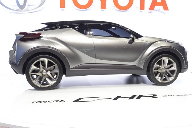 Toyota-C-HR-2