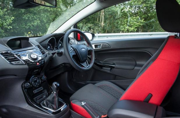 ford-fiesta-black-limited-edition5
