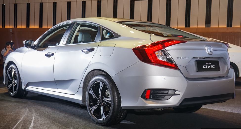2016-All-New-Honda-Civic-Malaysia-5