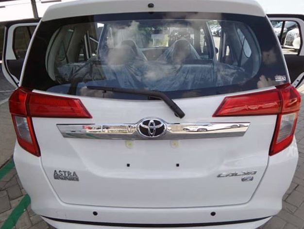 Toyota-Calya-6