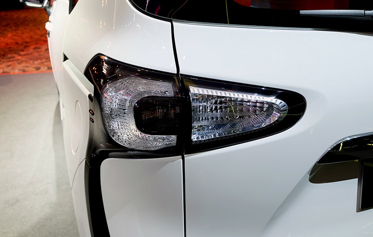 Toyota_sienta1.5G-6