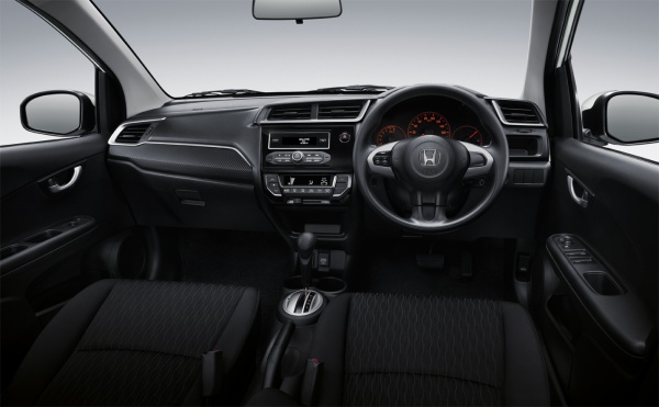 honda-brio-2016-3