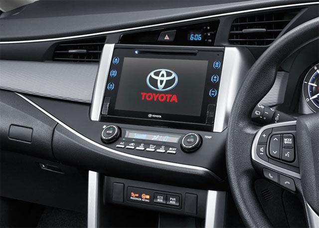 toyota-innova-2017-4