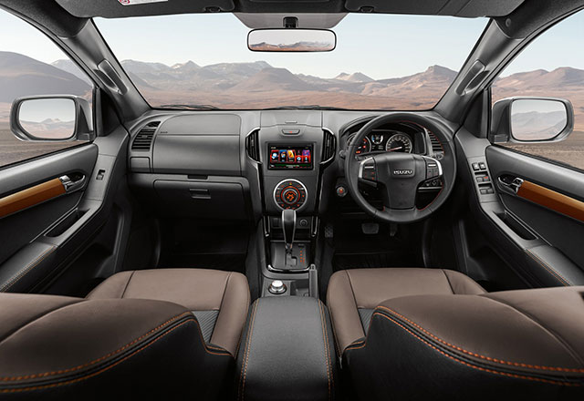 d-max-2017-9