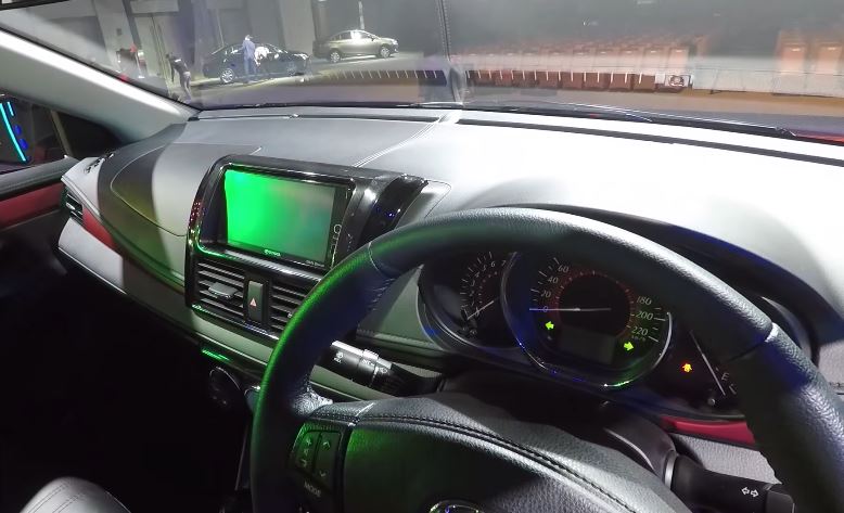 ToyotaVios2017-6